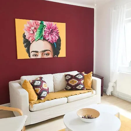 Dream 'frida' Apartment
