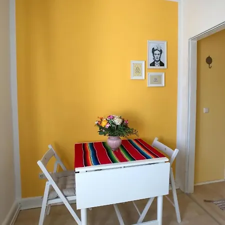 Apartment Dream 'frida'
