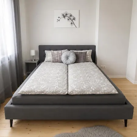Stay 14 Apartments *