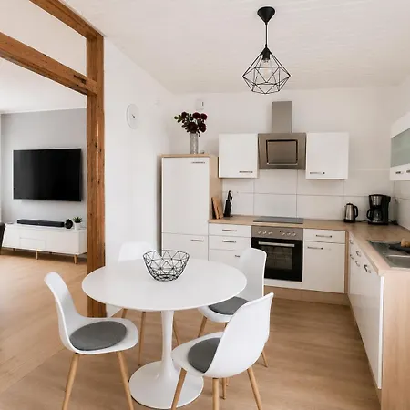 Stay 14 Apartments *